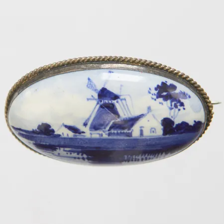 Brosch, porslin, längd ca 26,5mm, längd 46mm, Holland, silver, bruttovikt: 10,4g Vikt: 0 g