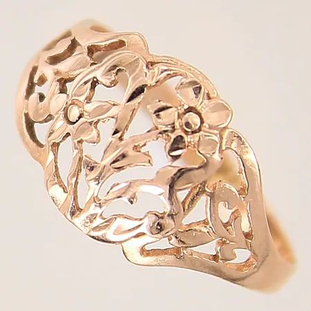Ring, bucklig, 14K  Vikt: 1,6 g