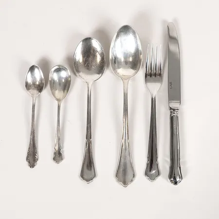 Diverse silver, smörgåskniv, smörgåsgaffel, fyra skedar olika storlekar, samtliga graverade, silver och stålblad, bruttovikt 164,4g 