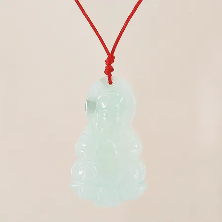 Hänge, Buddha, troligen jade, 40x24mm, med textilrem