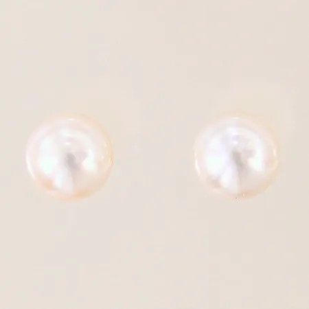Ett par örhängen med odlade pärlor, Ø7mm, 18K  Vikt: 2 g