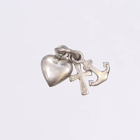 Hänge, tro hopp och kärlek, längd inkl ögla 12mm, bredd 8mm, 830/1000 silver Vikt: 0,4 g