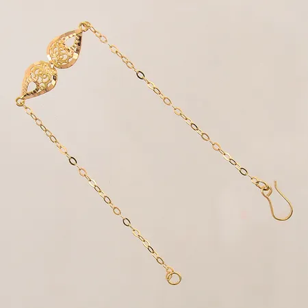 Armband Ankar med genombruten dekor, längd 19cm, bredd 2-10mm, 18K  Vikt: 3,3 g