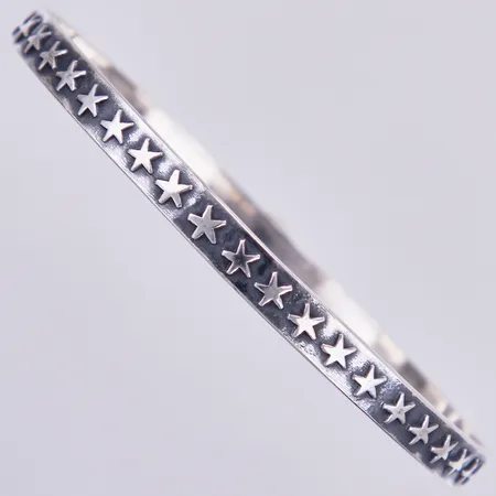 Armring Stjärnor, Ø ca 6,5cm, bredd ca 5mm, silver 830/1000  Vikt: 12,9 g