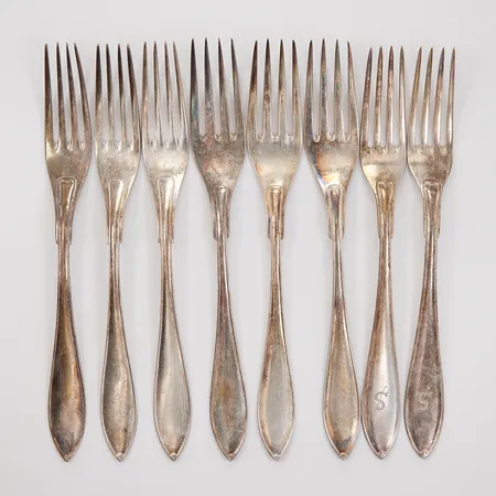 8 Gafflar, modell Svensk spetsig, längd 18cm samt 18,2cm, gravyr, CWE, silver,  Vikt: 312,1 g