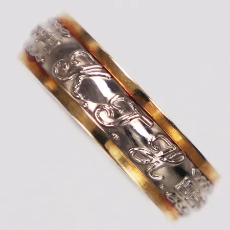 Ring, meandermönster, Sandberg, stl 17¾, bredd 6mm, tvåfärgat, monogram utanpå, gravyr på insida, 18K   Vikt: 8,7 g