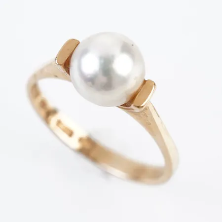 Ring m pärla, stl 17(53), Ø7mm, 18k Vikt: 2,8 g