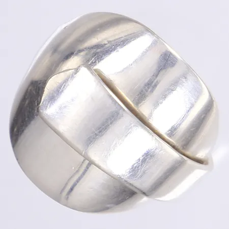 Ring, stl 20½, bredd 4-25mm, 925/1000 silver Vikt: 11,3 g