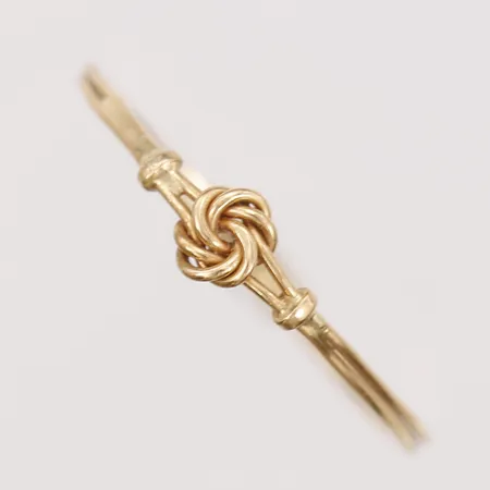 Ring med knut, stl: 18½, bredd: 1 - 4mm, mindre ojämnheter, 18K guld.  Vikt: 0,5 g