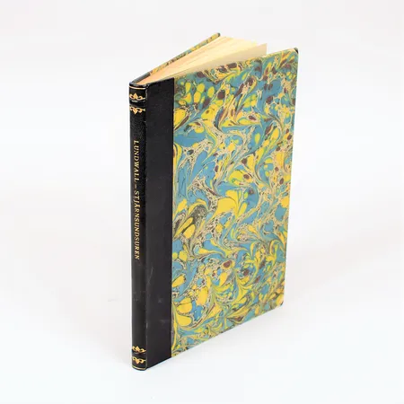 Bok, Stjärnsundsuren: Väggurtillverkningen vid ett 1700-talsbruk, Sten Lundwall, Nordiska Museets Handlingar, Stockholm 1949, senare halvfranskt band, slitage, ej fullständigt genomgången. 