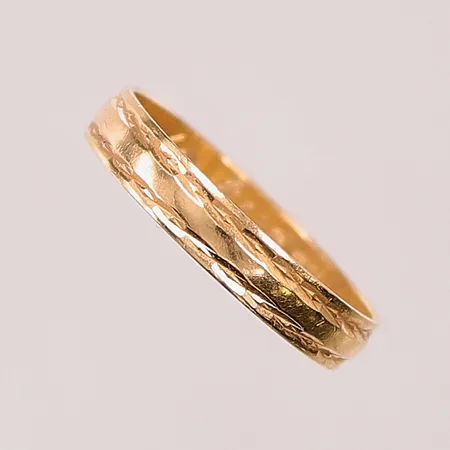 Ring, Ø17, gravyr, 18K 1,8g.