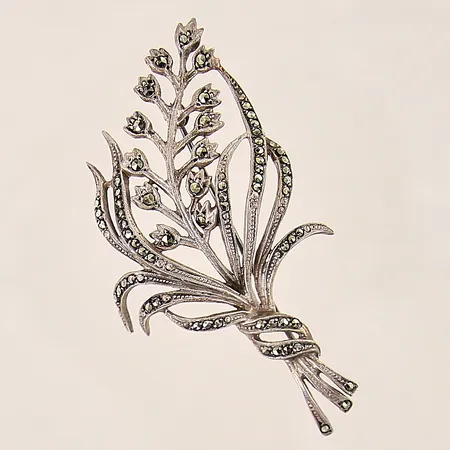 Brosch med markasiter, 65x34mm, silver 830/1000 Vikt: 9,3 g