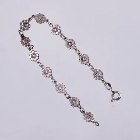 Armband längd ca 16cm, bredd ca 1-6mm, silver Vikt: 4,6 g