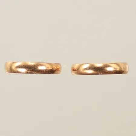 Ringar, släta, gravyr, 18K Vikt: 7 g