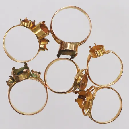 6 ringar, defekta, saknar stenar, ostämplade, 14K  Vikt: 14,8 g