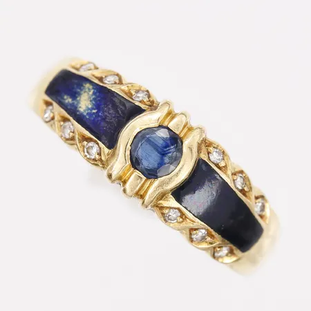 Ring med blå emalj samt vita stenar, stl: 17, bredd: 2 - 7mm, bruksslitage, emaljskada, 18K guld.  Vikt: 3,6 g