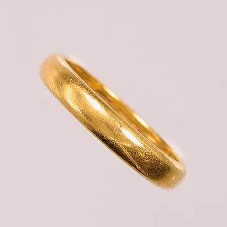 Ring, Ø18¾, bredd:4mm, gravyr, 23K 6,6g.