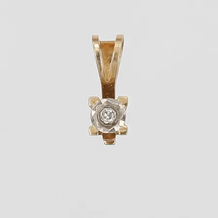 Hänge med diamant 1 x ca 0,005ct, höjd: 10mm, bredd: 3mm, GFAB, 18K guld.  Vikt: 0,4 g