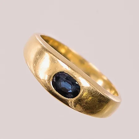 Ring, safir 0,29ct enligt gravyr, Ø17¼, bredd:7mm, 18K 6,2g.