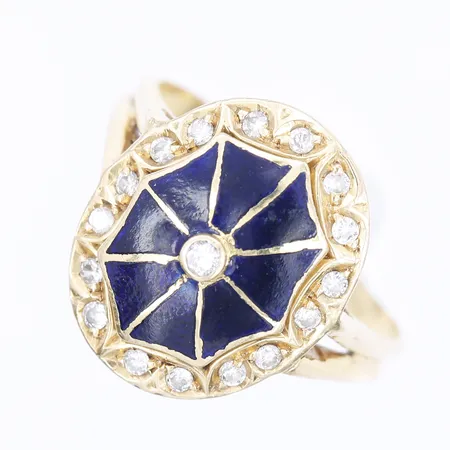 Ring med blå emalj samt vita stenar, stl: 17¾, bredd: 2 - 17mm, lagning, ojämnheter, 18K guld.  Vikt: 4,8 g