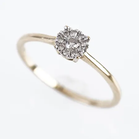 Ring m diamanter, stl 17½(55), Ø5mm, 9k Vikt: 1,1 g