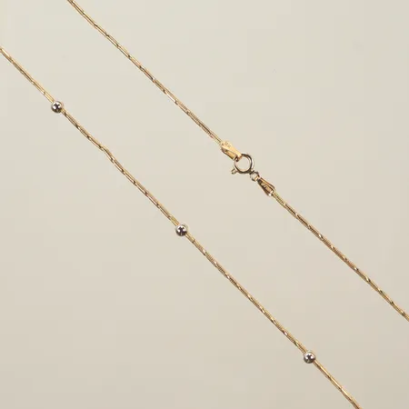 Halskedja med bollar, längd 43,5cm, bredd 1-2mm, 14K  Vikt: 5,6 g
