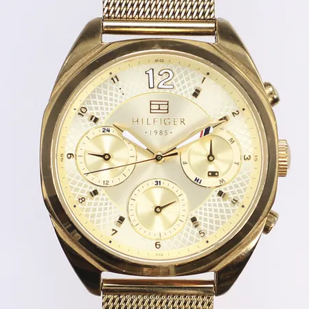 Herrur Tommy Hilfiger, Ø38mm, quartz, kronograf, ref-nr: TH.256.3.34.1749, inga tillbehör. defekt urtavla, i behov av batteribyte