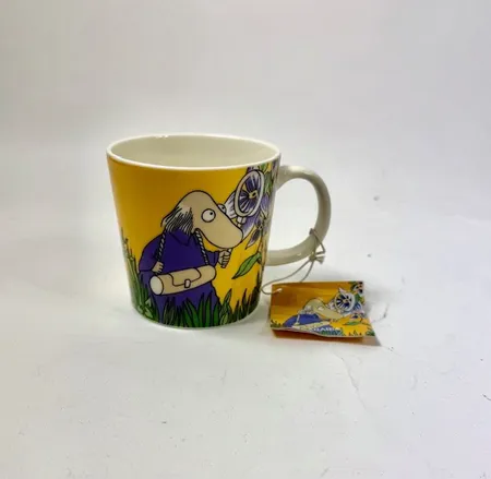 Muminmugg, Hemulen (2023-), gul, höjd 8 cm, etikettmärkt, Arabia, porslin