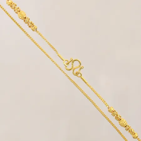 Collier, längd 45,5cm, bredd 1-4,5mm, Thai guld, 1/2 bath, 23K Vikt: 7,6 g