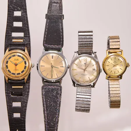 Klockparti, Eljo, Timex, Certina, Lagonda, manuell/automat, servicebehov. Vikt: 0 g