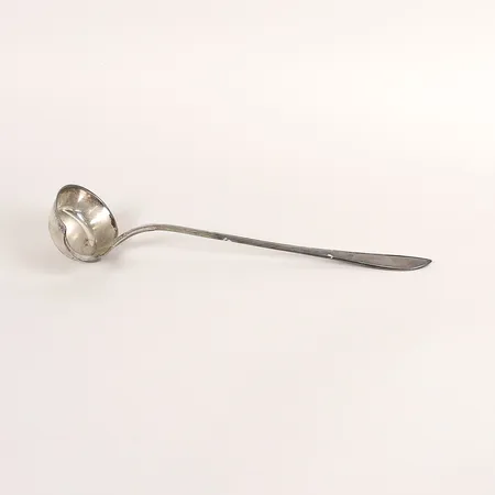 Soppslev, GAB, Stockholm, 1925, längd 33cm, slitage, silver. Vikt: 125,2 g