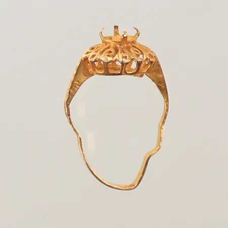 Ring, defekt, 21K, 2,3g Vikt: 2,3 g
