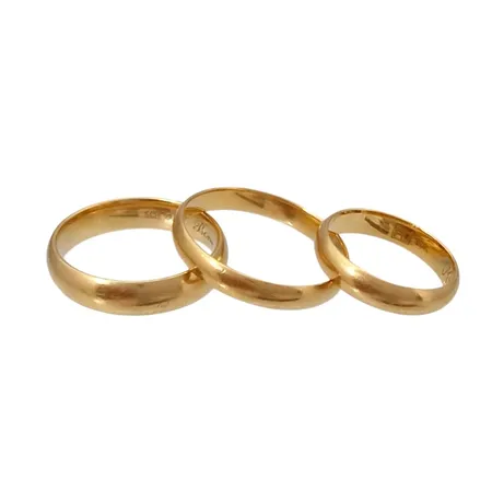 Ringar, 3 stycken, 18K guld, gravyrer,  Vikt: 13,6 g
