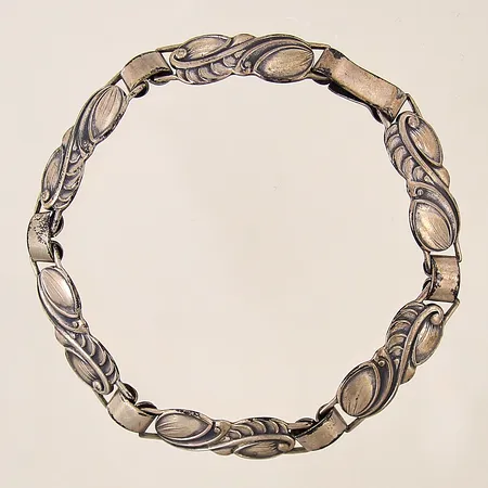 Armband med dekor, längd 19cm, bredd 9mm, silver 925/1000 Vikt: 11,8 g