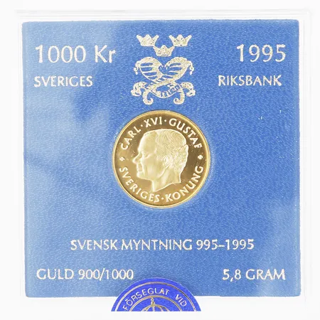 Minnesmynt, Svensk Myntning, Carl XVI Gustaf Sveriges Konung, nominellt värde 1000kr, Sveriges Riksbank år 1995, ca Ø21mm, Myntverket, ej examinerad, plastetui, 21,6K guld (900/1000). Vikt: 5,8 g