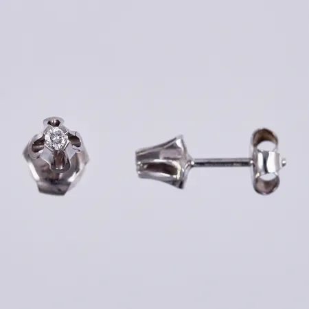 Ett par örhängen med diamanter ca 2x0,02ct, Ø ca 4mm, vitguld, 18K  Vikt: 0,8 g