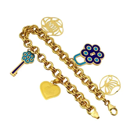 Armband med berlocker, 21K guld, längd 19 cm, bredd 7 mm, en berlock med ojämnheter,  Vikt: 18,3 g