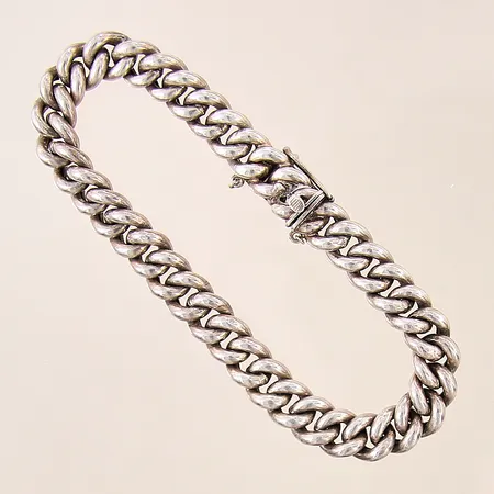 Armband Pansar, längd 18,5cm, bredd 8mm, ihålig, saknar säkerhetskedja, silver 830/1000 Vikt: 10,4 g