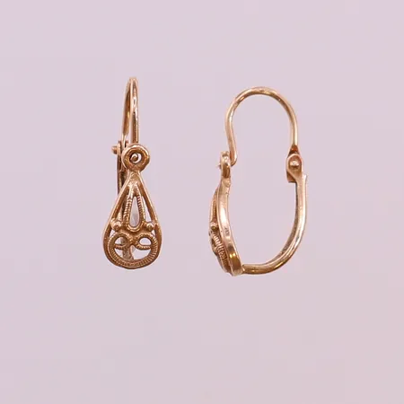 Ett par örhängen, ca 17x5,5mm, ostämplade. 14K  Vikt: 1 g
