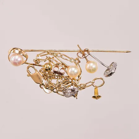 Diverse guld, defekt, bruttovikt 18K 4,9g.
