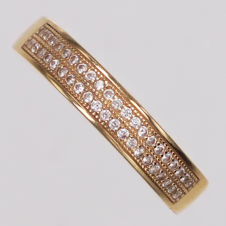 Ring, vita stenar, stl 17¼, bredd 3-4,3mm, 18K  Vikt: 4,8 g