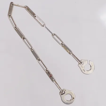 Armband, 18cm, bredd 3,7mm, låset öppet, öglan träs igenom, CGH, 925/1000 silver Vikt: 7,5 g