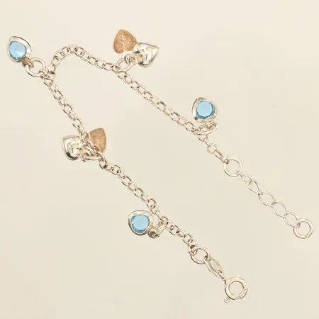 Armband med berlocker, längd 15-17,5cm, bredd 2,8mm, GHA, 925/1000 silver  Vikt: 4,3 g