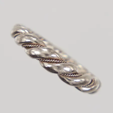 Ring, stl 15¾, bredd 2-4mm, replika av vikingaring, Odds guld, år 1980, vitguld, 18K,  Vikt: 5,4 g