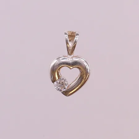 Hänge hjärta med vit sten, 17x11mm ink ögla, silver 925/1000.  Vikt: 1,7 g