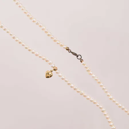 Pärlcollier, 42cm, bredd ca 3, lås samt hänge i 925/1000 Silver. Vikt: 0 g