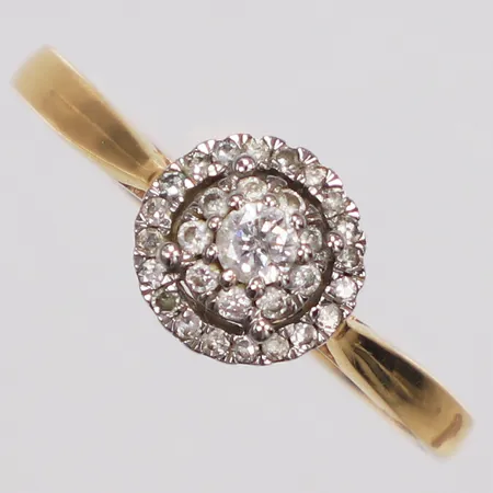 Ring, diamanter 1 x ca0,07ct + 9 x ca0,01ct + 20 x ca0,005ct, Guldfynd, stl 17, bredd 1,8-7,5mm, 18K  Vikt: 2,2 g