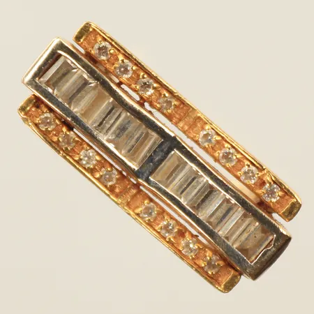 Ring med vita stenar, defekt, 18K Vikt: 13,4 g