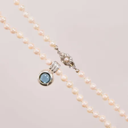 Pärcollier, ca 36cm, bredd:ca 5mm, silverhänge samt lås.