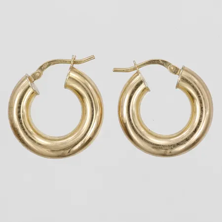 Ett par örhängen creoler, ihåliga, Italienska stämplar, Ø20mm, bredd 4mm, 9K guld. Vikt: 2,7 g